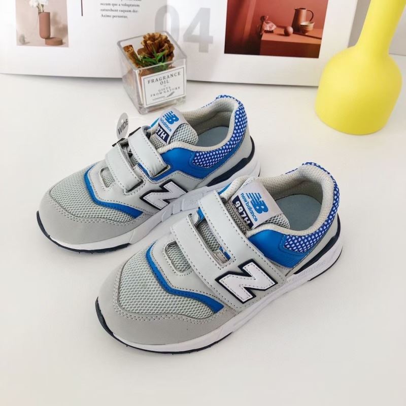 NEW BALANCE SHOES